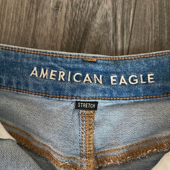 DENIM JEAN SHORTS VERY STRETCHY , barely worn! - Picture 3 of 3